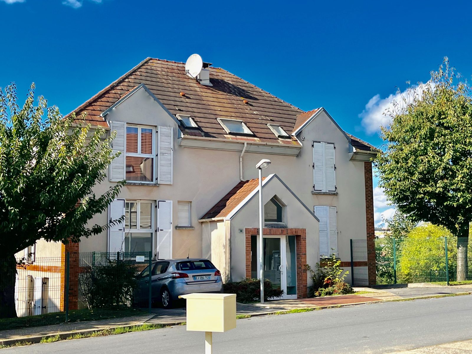 Appartement à vendre - 49 m² - 2 pièces - 95380 Louvres
