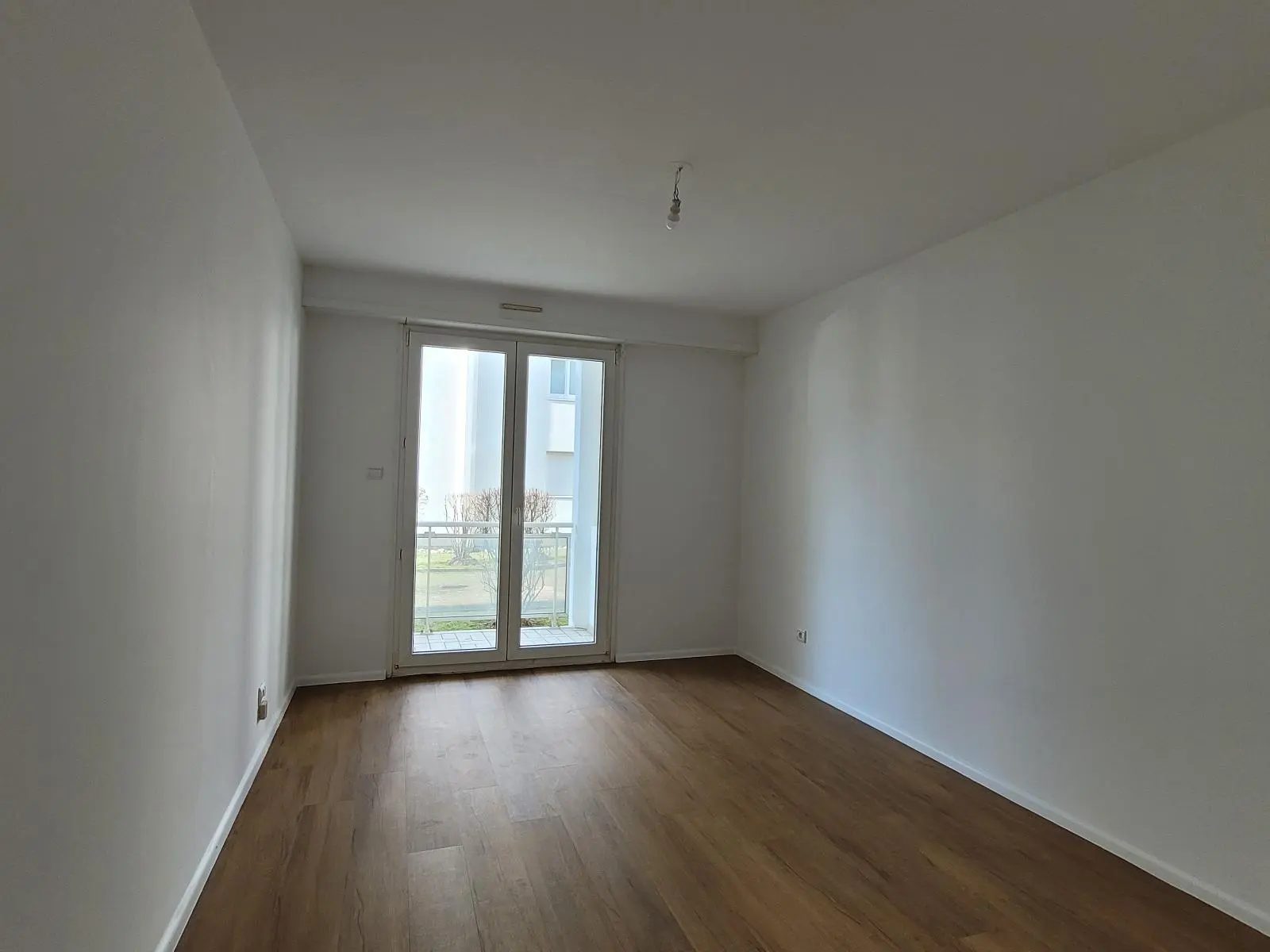 Appartement à louer - 77 m² - 3 pièces - 92600 Asnières-sur-Seine - Photo 2